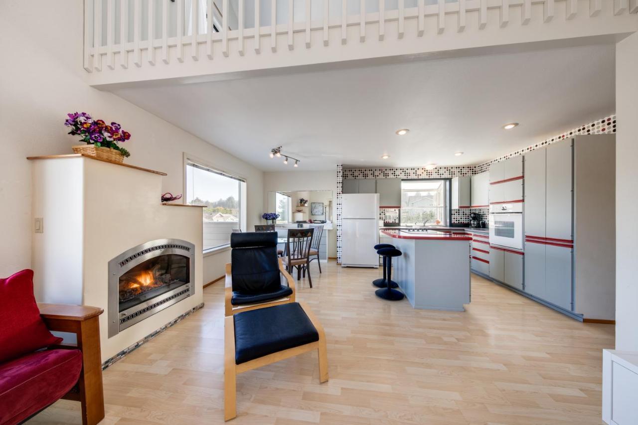 Coastal Dream Villa Депо Бей Екстериор снимка